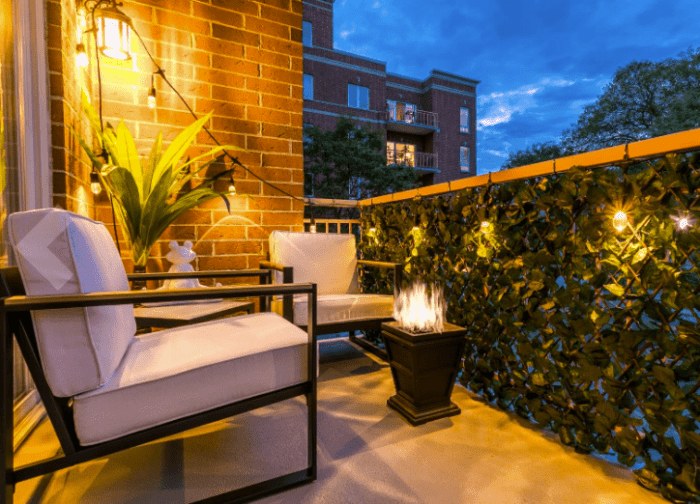 Balcony curtains